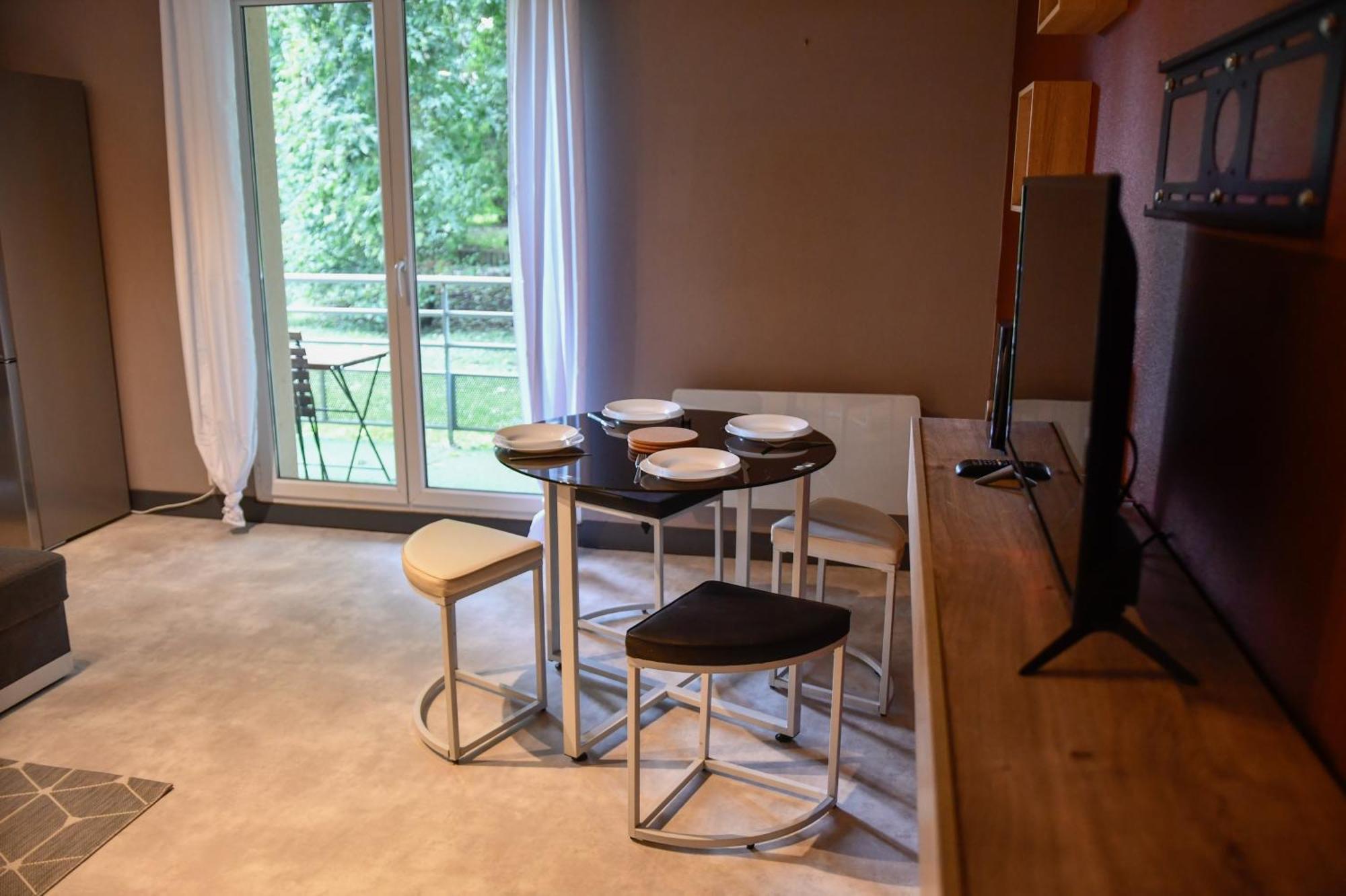 Calme Et Terrasse Privee Pres De Vichy Appartement Bellerive-sur-Allier Buitenkant foto
