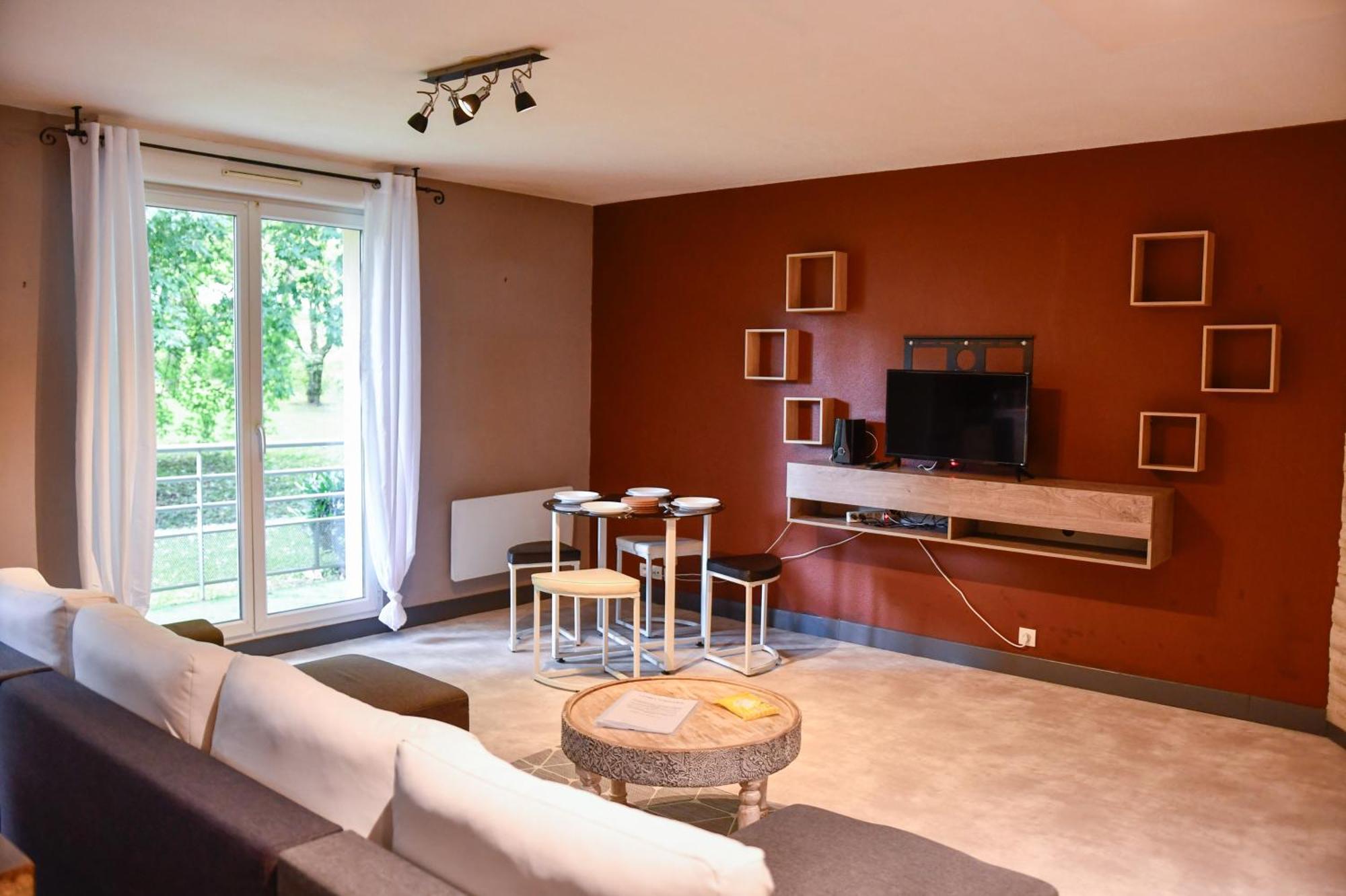 Calme Et Terrasse Privee Pres De Vichy Appartement Bellerive-sur-Allier Buitenkant foto