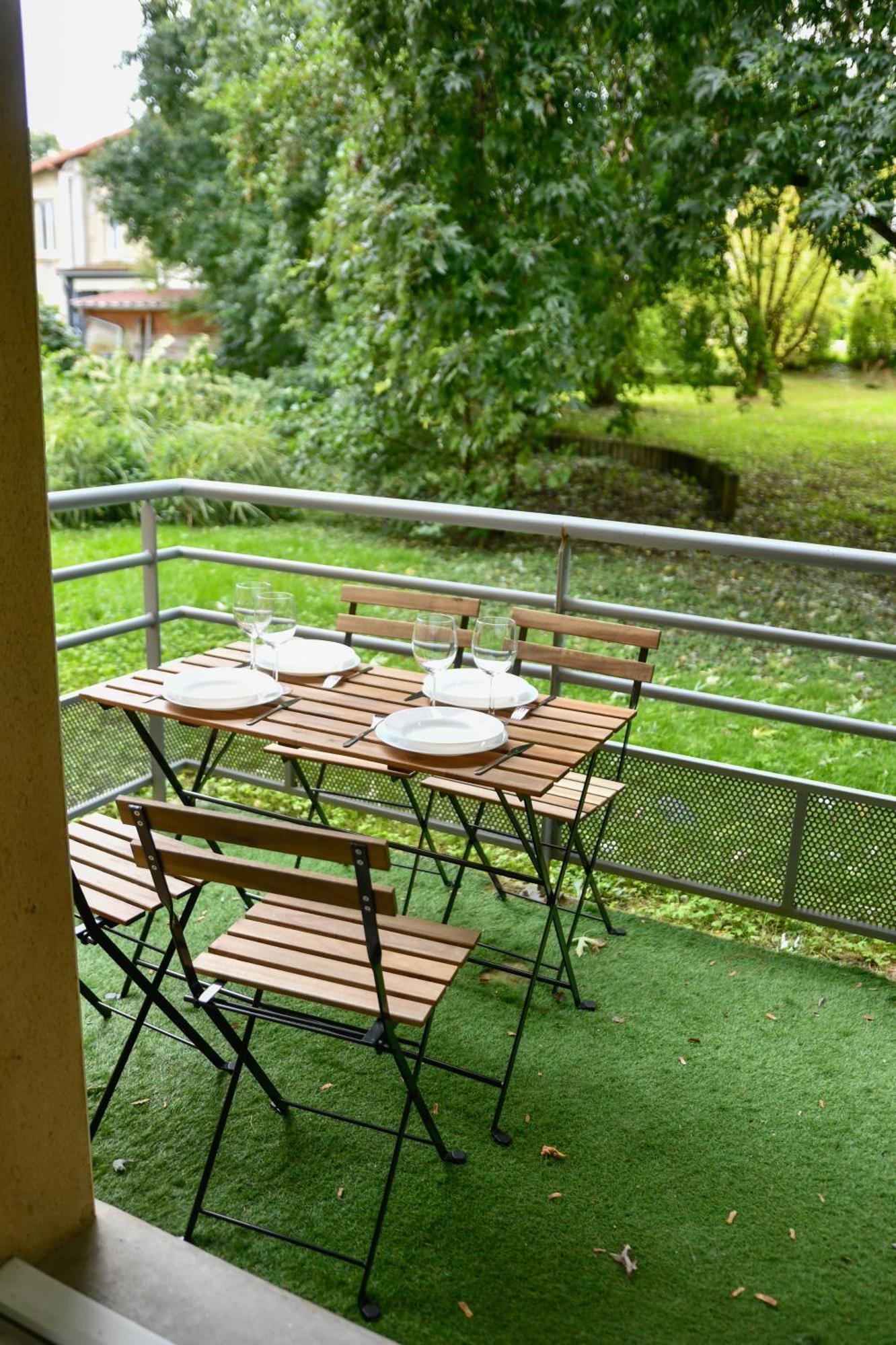 Calme Et Terrasse Privee Pres De Vichy Appartement Bellerive-sur-Allier Buitenkant foto